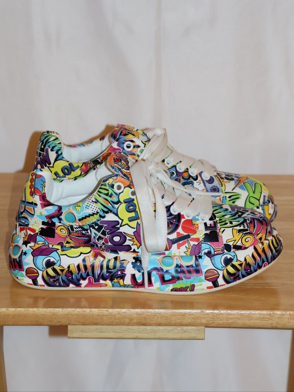 Colorful Thick-Sole Graffiti Print Sneakers.